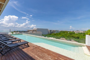 Bahay Condos steps from the beach and 5th ave